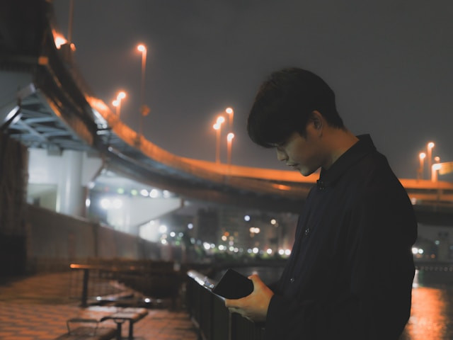 ilustrasi rekomendasi parfum jepang untuk pria. sumber: unsplash/sebaty jp