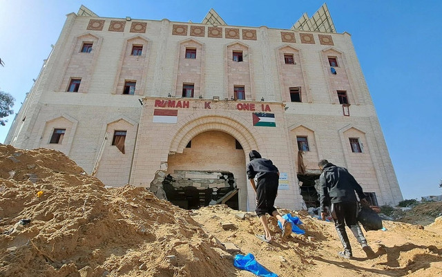 Rumah sakit Indonesia di Gaza terkena serangan Israel (Sumber: Kumparan)