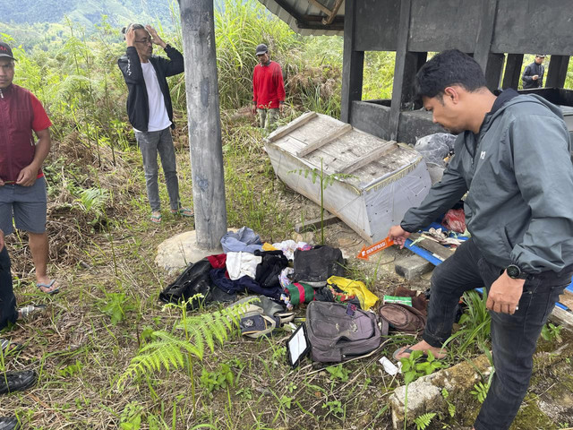 Kondisi makam di Susuan, Desa Balla Tumuka, Kecamatan Balla, Kabupaten Mamasa, yang dijarah. Foto: Istimewa