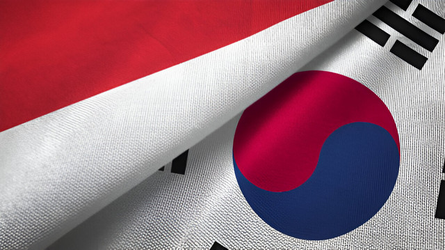 Ilustrasi Bendera Indonesia dan Korea. Sumber: https://www.istockphoto.com/id/foto/korea-selatan-dan-indonesia-dua-bendera-bersama-sama-tekstur-kain-kain-tekstil-gm1093215834-293381492?searchscope=image%2Cfilm