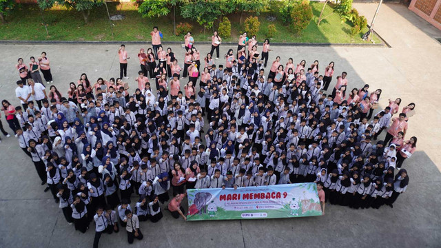 Program Mari Membaca 9, sebuah inisiatif dari Departemen Pendidikan dan Kebudayaan Unit Service Learning Community (SLC) Universitas Pelita Harapan (UPH). Program ini dilaksanakan di Sekolah Dasar Negeri (SDN) 5 Tigaraksa, Kabupaten Tangerang, Banten, pada 11 April 2025 dan 17 April 2025.