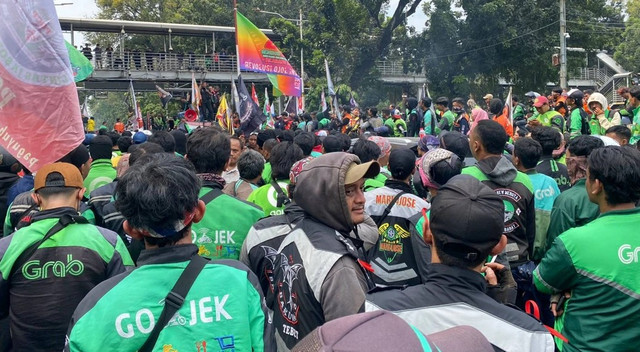 Para pengemudi ojek online dalam aksi 20 Mei 2025 (Sumber: Kumparan)
