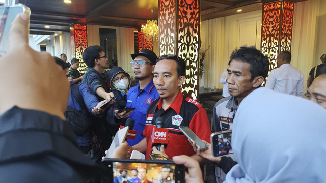 Perwakilan ojol, Einstein, usai audiensi dengan Kementerian Perhubungan, Selasa (20/5/2025). Foto: Rachmadi Rasyad/kumparan