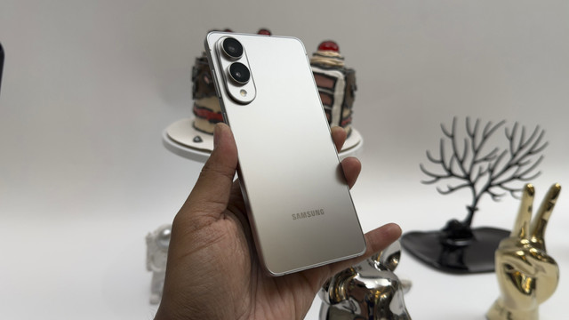 Samsung Galaxy S25 Edge. Foto: Kevin Kurnianto/kumparan