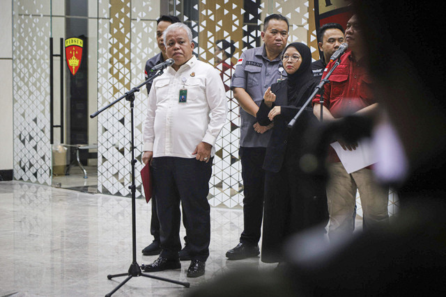 Kapuspenkum Kejaksaan Agung Harli Siregar memberikan keterangan pers terkait kasus korupsi di PT Sritex di Kejaksaan Agung RI, Jakarta, Rabu (21/5/2025). Foto: Iqbal Firdaus/kumparan