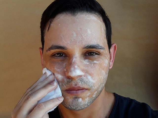 Ilustrasi Rekomendasi Facial Wash untuk Flek Hitam. Sumber: pixabay/ MarcodaModa