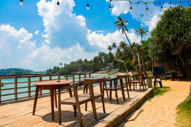 Cafe View Pantai Jepara. Foto hanya sebagai ilustrasi, bukan tempat sebenarnya. Sumber foto: Unsplash-Zoshua Colah