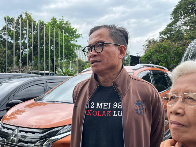 Direktur Amnesty International Indonesia, Usman Hafid usai bertemu dengan Gubernur DKI Jakarta Pramono Anung, di Balai Kota, Jakarta Pusat, Kamis (22/5/2025). Foto: Alya Zahra Foto: Alya Zahra/kumparan 