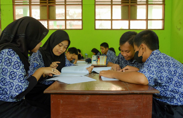 Suasana Belajar Kelompok, sumber : BKHM Kemendikdasmen