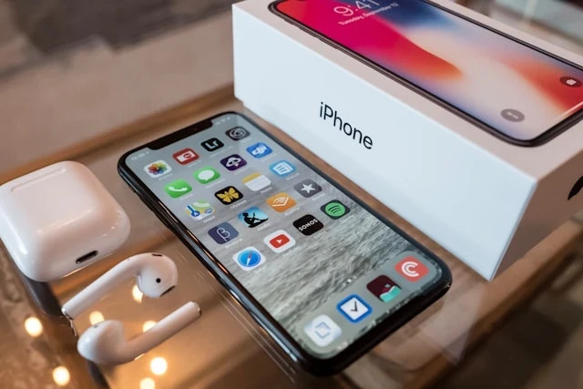Ilustrasi cara mengaktifkan fitur anti maling di iPhone. Foto: unsplash.com/Drew Coffman