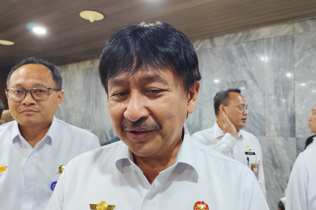 Dirjen Perhubungan Udara (Hubud) Kemenhub Lukman F Laisa di Kompleks Parlemen Senayan, Jakarta, Kamis (22/5/2025). Foto: Widya Islamiati/kumparan