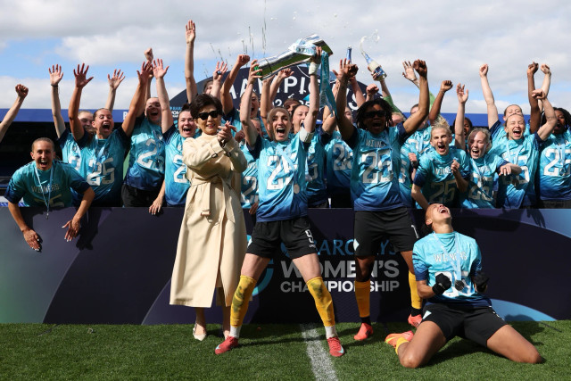 London City Lionesses rayakan promosi ke WSL. Foto: londoncitylionesses.com