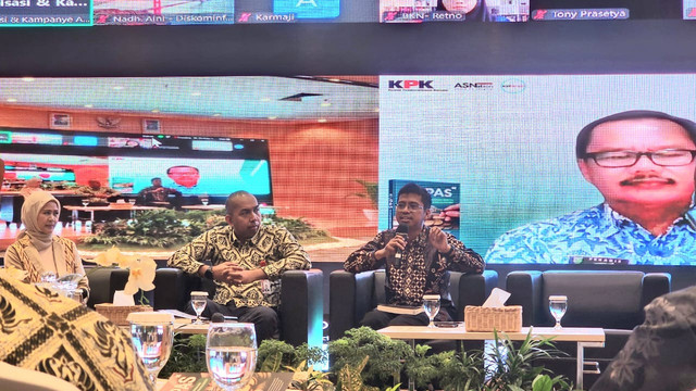 Sesi diskusi dalam rangkaian launching buku KUPAS di KPK (dokpri)
