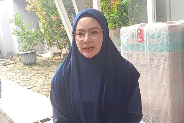 Artis sekaligus disjoki, Vitalia Shesya, saat ditemui di Kawasan Mampang, Jakarta Selatan. Foto: Aprilandika Pratama/kumparan