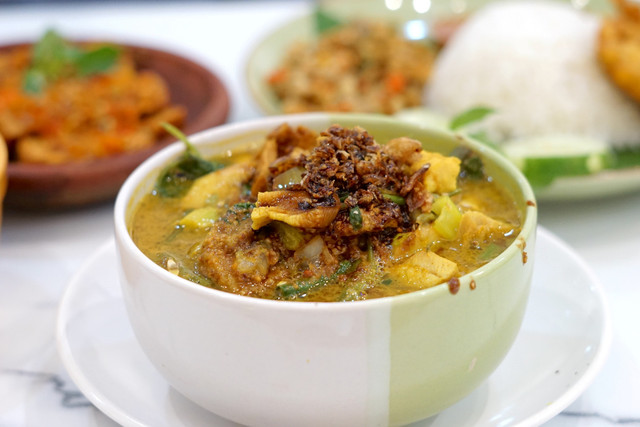  Ilustrasi rujak soto khas Banyuwangi. Foto: Shutterstock