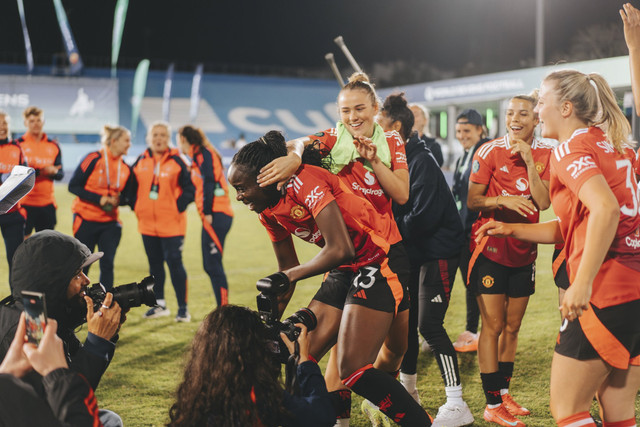 Manchester United mengalahkan PSG via adu penalti di matchday kedua Wolrd Sevens Football, Kamis (22/5/2025). Foto: Dok.worldsevensfootball.com