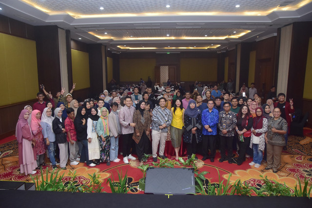 Tokopedia, TikTok Shop, dan Kemenekraf adakan Creators Lab x Gen Matic untuk latih ratusan anak muda di DIY jadi konten kreator profesional, Kamis (22/5). Foto: Dok. Kemenekraf