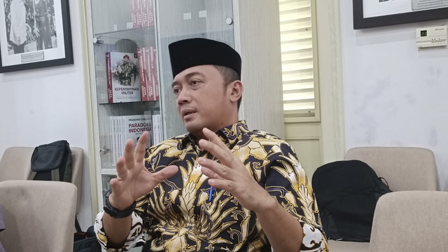 Menteri Sekretaris Negara Prasetyo Hadi di Kompleks Istana Kepresidenan, Jakarta Pusat, Jumat (23/5/2025). Foto: Zamachsyari/kumparan