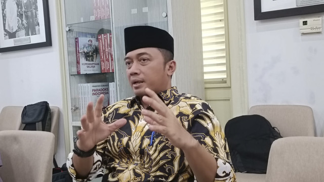 Menteri Sekretaris Negara Prasetyo Hadi di Kompleks Istana Kepresidenan, Jakarta Pusat, Jumat (23/5/2025). Foto: Zamachsyari/kumparan