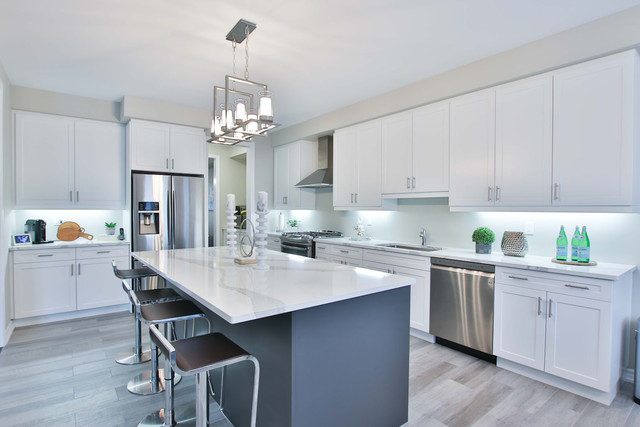 Ilustrasi feng shui lantai dapur lebih rendah. Foto: Unsplash/Lotus Design N Print