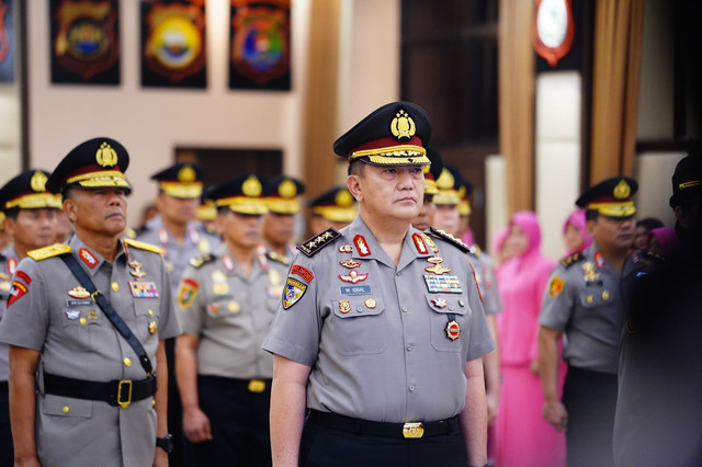 Sekjen DPD RI M Iqbal saat upacara kenaikan pangkat jadi Komjen. Foto: Dok. Istimewa