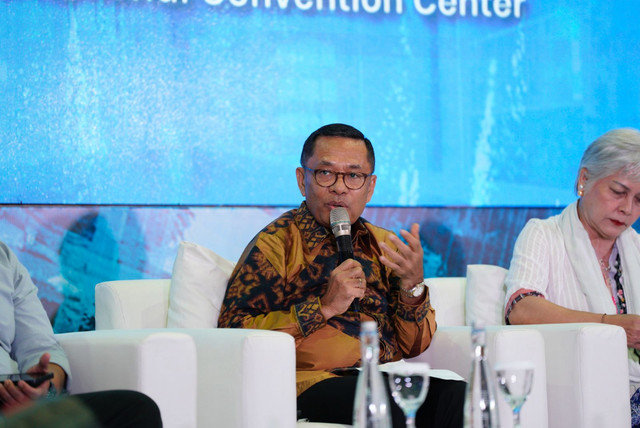 Waketum Kadin Saleh Husin. 