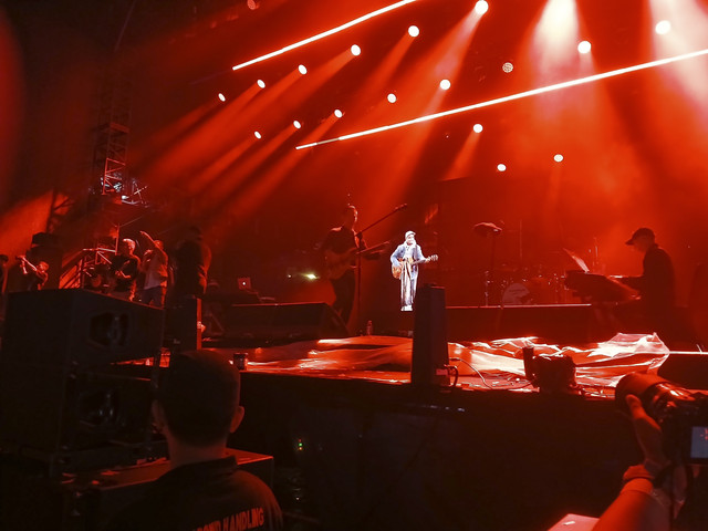 Glenn Fredly Live by The Bakuucakar: Holographic Performance dihadirkan pada hari pertama Soundsfest 2025 di Gambir Expo, Kemayoran, Jakarta Pusat, Jumat (23/5) malam. Foto: Vincentius Mario/kumparan