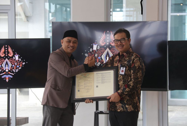 Pemkot Yogya luncukran motif batik Segoro Amarto yang telah diperbarui dan telah terdaftar sebagai HAKI. Foto: Dok. Pemkot Yogya
