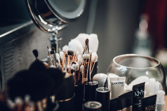 Concealer Lokal Terbaik (Foto hanya ilustrasi, bukan merek sebenarnya) Sumber: pixabay/ fotostrobi