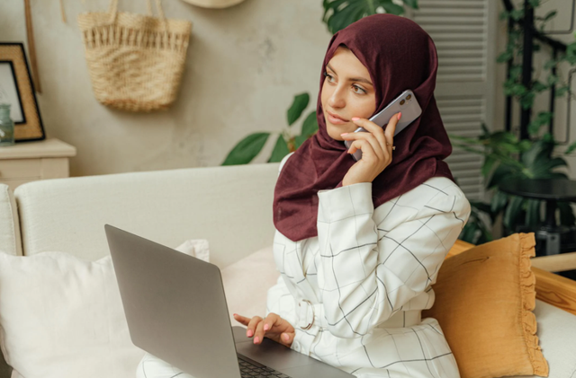 Ilustrasi Rekomendasi Brand Hijab Lokal. Sumber: Pexels/Antoni Shkraba Studio