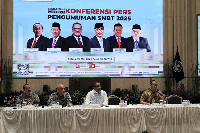 Suasana konferensi pers pengumuman SNBT 2025 terkait Seleksi Nasional Berbasis Tes (SNBT) di Kantor Kementerian Pendidikan Tinggi, Sains dan Teknologi pada Selasa (27/5/2025). Foto: Luthfi Humam/kumparan
