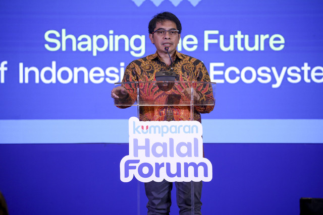 Pemimpin Redaksi kumparan Arifin Asydhad memberikan sambutan pada kumparan Halal Forum 2025 di Ballroom Artotel Mangkuluhur, Jakarta, Selasa (27/5/2025). Foto: Aditia Noviansyah/kumparan