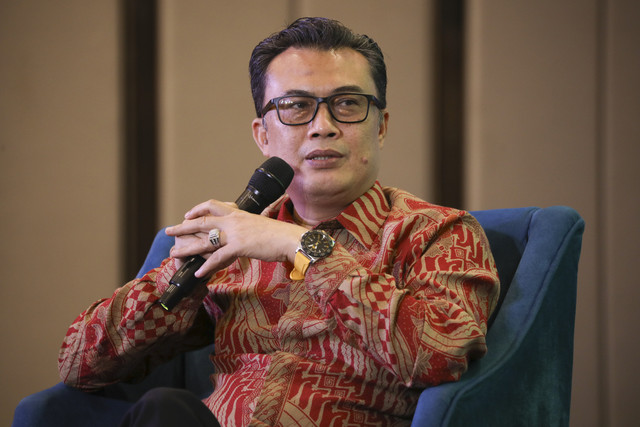 Deputi Bidang Pembinaan dan Pengawasan Jaminan Produk Halal BPJPH E.A Chuzaemi Abidin menjadi pembicara kumparan Halal Forum 2025 di Ballroom Artotel Mangkuluhur, Jakarta, Selasa (27/5/2025). Foto: Aditia Noviansyah/kumparan