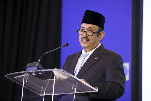 Menteri PPN/Kepala Bappenas Rachmat Pambudy memberikan keynote speech pada kumparan Halal Forum 2025 di Ballroom Artotel Mangkuluhur, Jakarta, Selasa (27/5/2025).  Foto: Aditia Noviansyah/kumparan