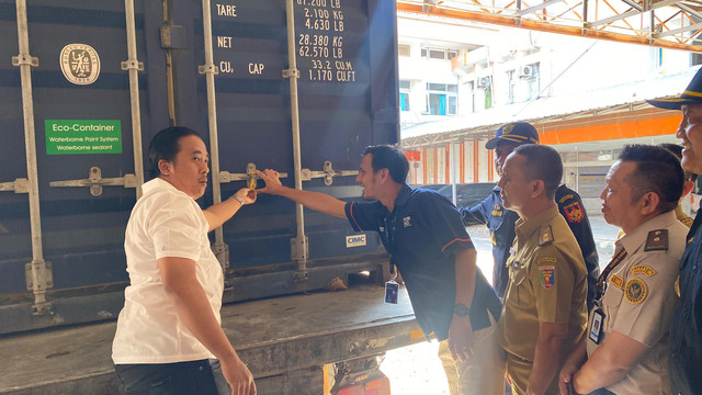 Pelepasan ekspor 15 ton getah damar asal Lampung ke Senegal, Afrika Barat. | Foto: Sinta Yuliana/Lampung Geh