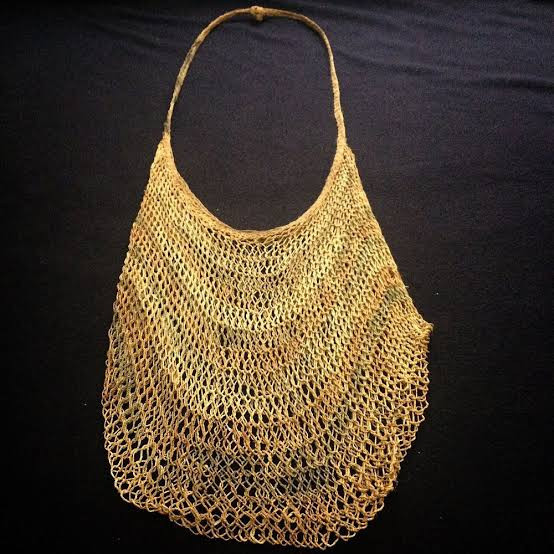 Gambar Noken asli ( Benang dari kulit Kayu)