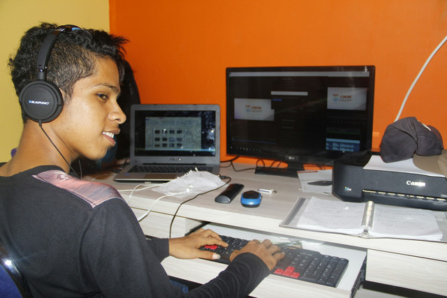 Perbedaan Internship dan Apprenticeship. Foto Hanya Ilustrasi, Bukan Sebenarnya. Sumber Unsplash Sahrul Laitupa