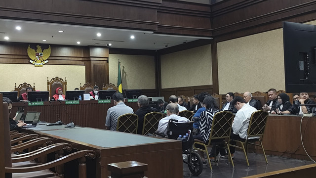Sidang vonis 7 terdakwa pihak swasta kasus cap emas ANTAM ilegal di Pengadilan Tipikor Jakarta, Rabu (28/5/2025). Foto: Jonathan Devin/kumparan