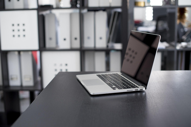 Ilustrasi cara cek spek laptop - Sumber: pixabay.com/pexels