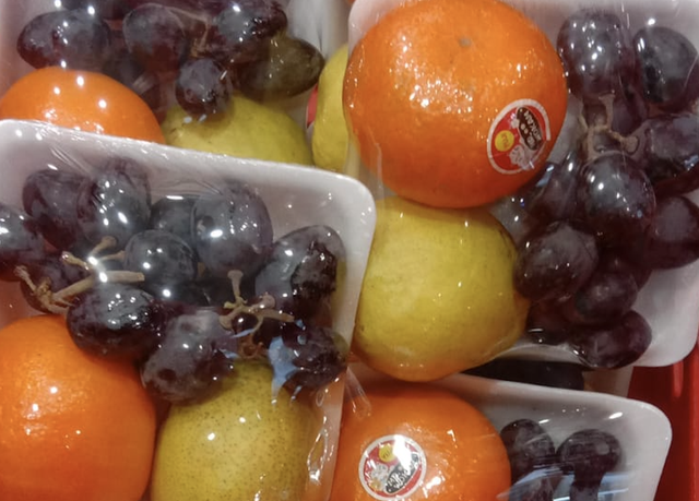 Foto buah-buahan yang segar (sumber: dokumentasi pribadi)