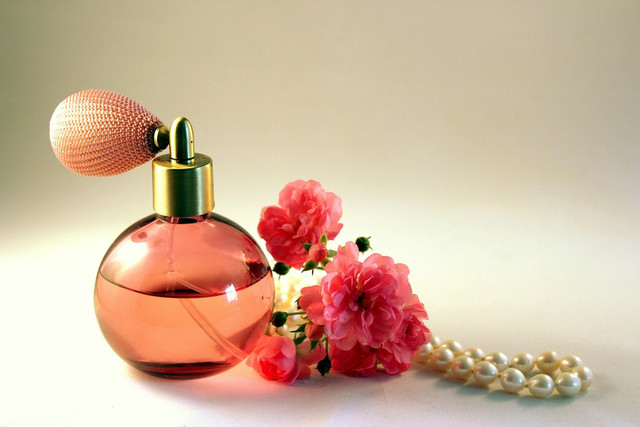 Ilustrasi rekomendasi parfum floral fresh - Sumber: pixabay.com/lolame