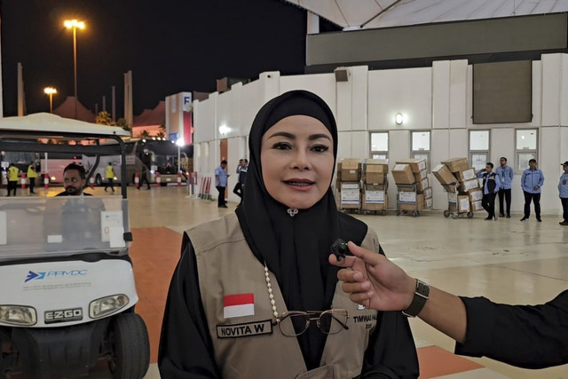 Anggota Timwas Novita Wijayanti saat melakukan pemantauan ibadah haji di Jeddah, Arab Saudi, Rabu (28/5/2025). Foto: Dok. DPR RI
