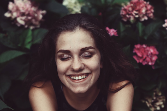  Ilustrasi Kata-Kata Bijak Berkelas Simple Lucu. Unsplash/Barbora Polednová's 