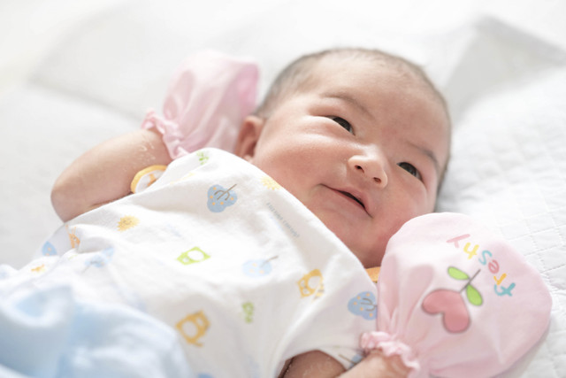 Ilustrasi pemberian nama bayi. Foto: Shutterstock