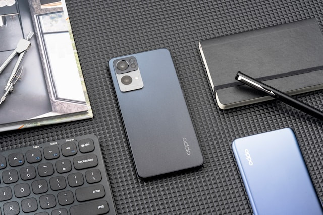 Ilustrasi Harga HP Oppo A77S RAM 8. Foto: dok. Unsplash/OPPO