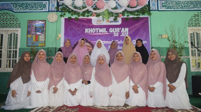 Pelaksanaan Khotmil Qur'an 30 Juz di Rumah Tahfidz Qur'an DT Peduli Sumsel (Sumber : DT Peduli)