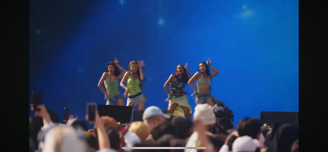 No Na saat tampil di Head in the Clouds Los Angeles. Foto: YouTube 88rising.