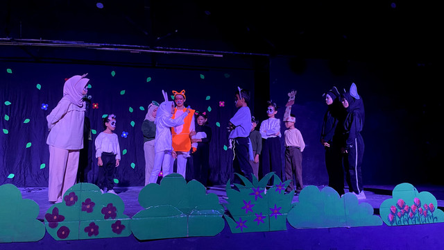 Pagelaran Drama Musikal 'Pahlawan Kecil Desa Jeruju Besar' oleh organisasi Aku Belajar di Taman Budaya Kalimantan Barat pada Sabtu sore, 31 Mei 2025. Foto: Alycia Tracy Nabila/Hi!Pontianak