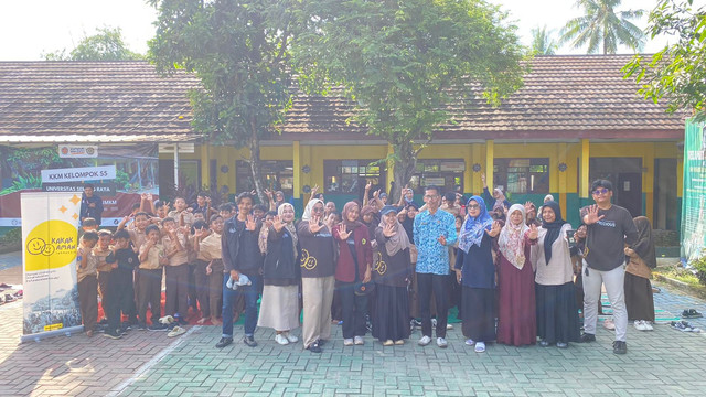 mahasiswa program Merdeka Belajar Kampus Merdeka (MBKM) Mandiri dari Jurusan Pendidikan Non Formal Universitas Sultan Ageng Tirtayasa dengan Yayasan Kakak Aman Indonesia. (Doc. IST)