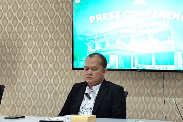Wakil Ketua IV Bidang SDM, ADM, Umum, dan Humas H. Achmad Faisal saat konferensi pers di Kantor BAZNAS Jabar, Jalan Soekarno Hatta, Bandung, Jawa Barat, Senin (2/6/2025). Foto: Alya Zahra/kumparan 